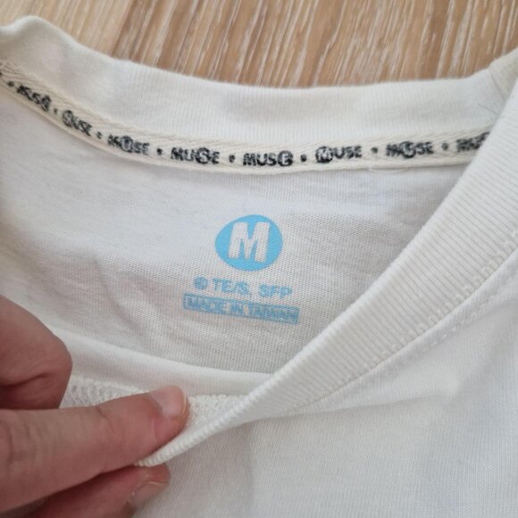 White spy x family anya forger shirt. bought in Taiwan. - Picture 4 of 4